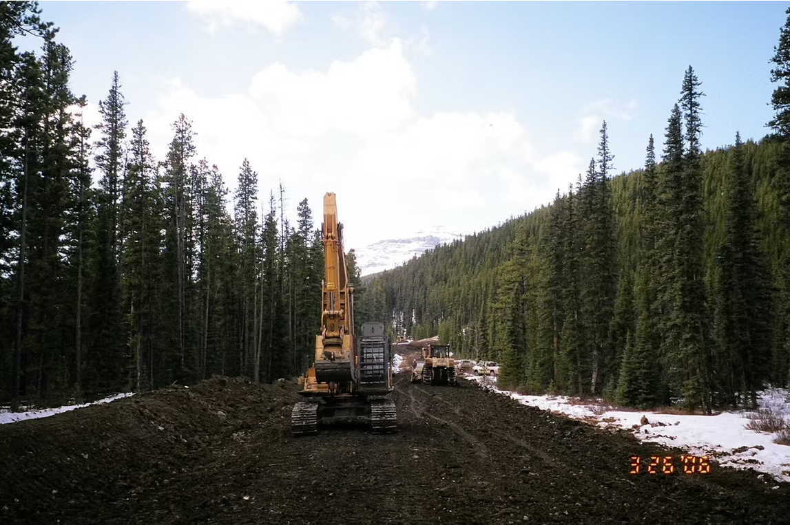Contour Construction | Excavation Equipment in Yellowhead County, Alberta.